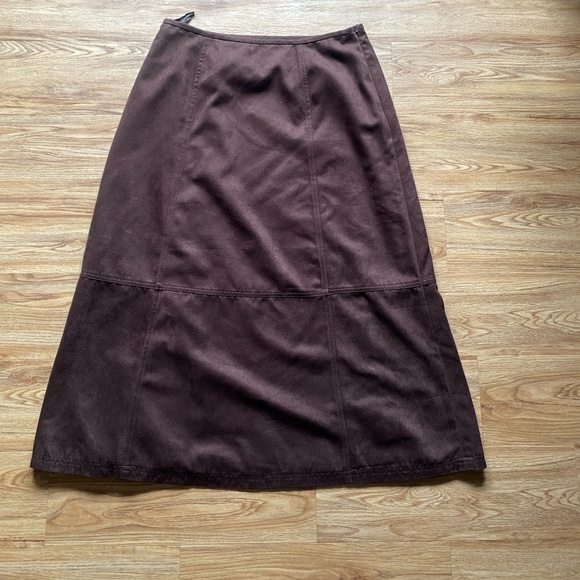 Long brown vintage swede skirt size 12 petite - Picture 1 of 3